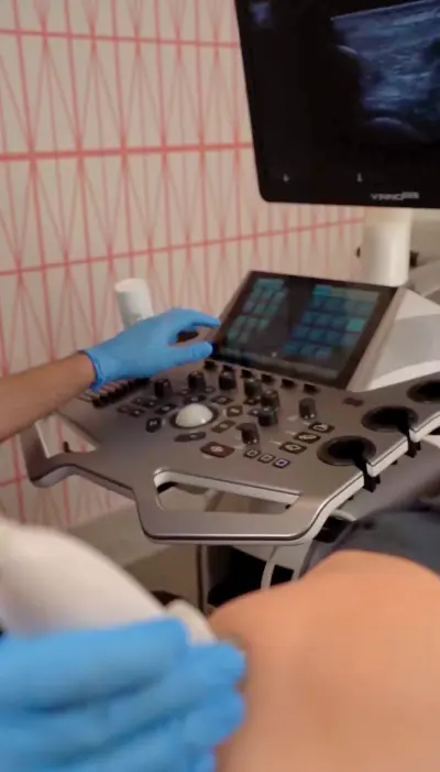 Ecografía musculoesquelética durante valoración médica de lesiones