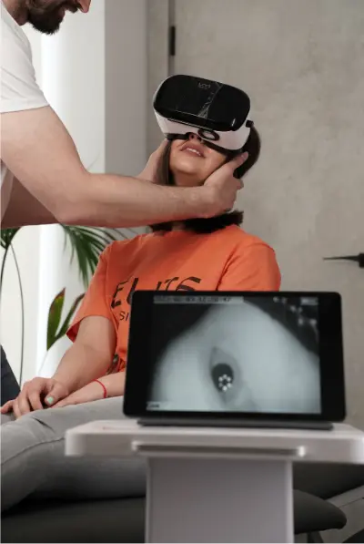 Evaluación oculomotora con gafas de realidad virtual en paciente